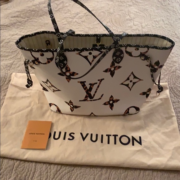 Louis Vuitton Handbags - NWOT Louis Vuitton Jungle Collection Neverfull Bag